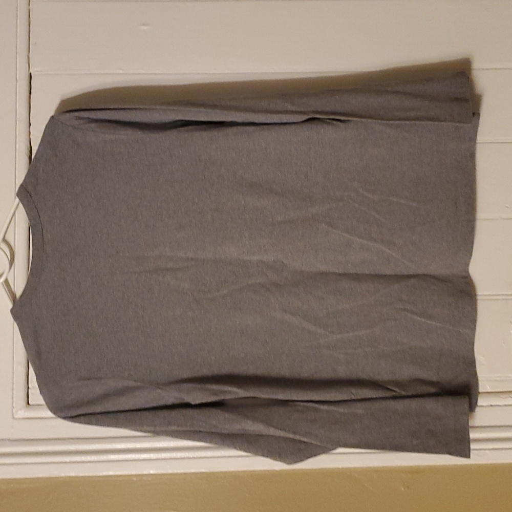 Shirts - Picture 4 of 4